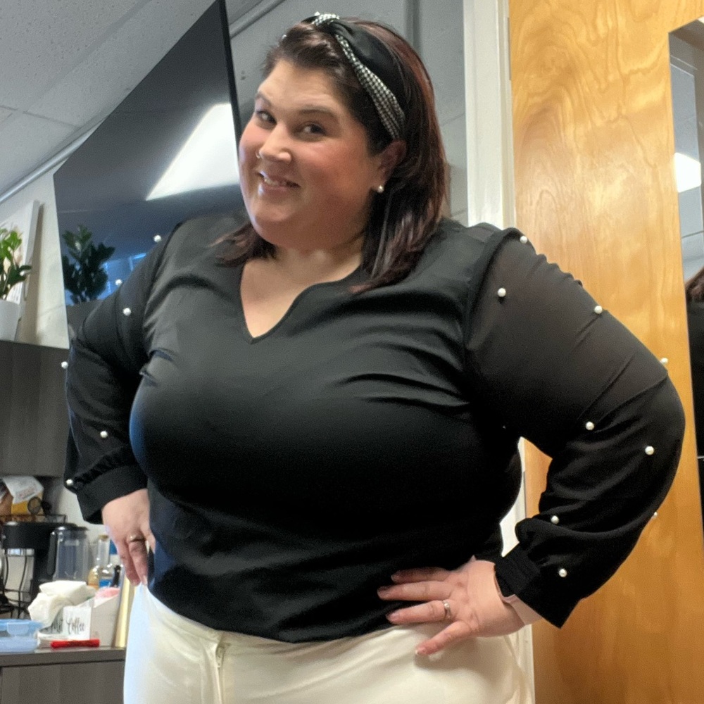 Meet your Posher, Roxy - Picture 3 of 12